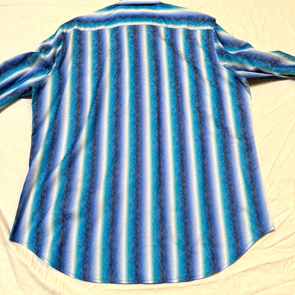 Robert Graham long sleeved button up - Picture 8 of 9